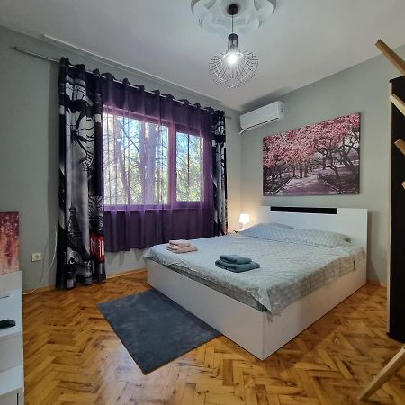Reni'S Apartment-With Private Parking In Center Burgaz Dış mekan fotoğraf