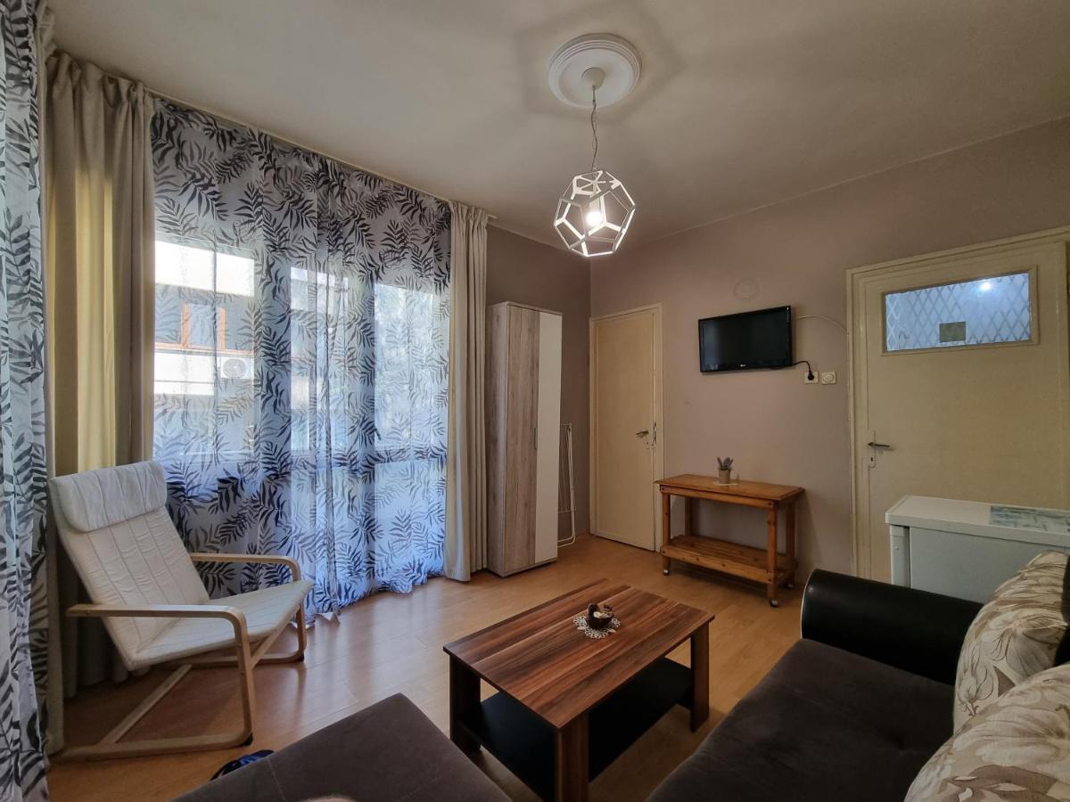 Reni'S Apartment-With Private Parking In Center Burgaz Dış mekan fotoğraf