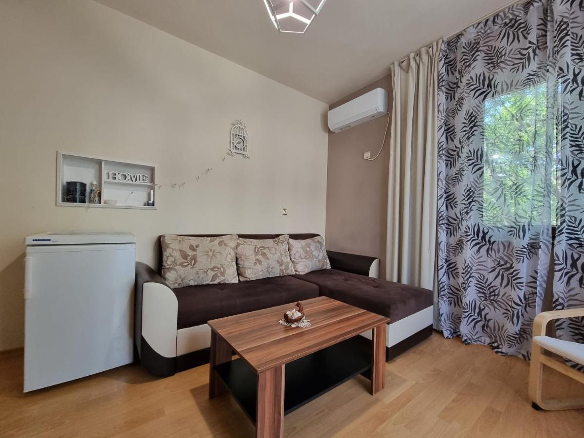 Reni'S Apartment-With Private Parking In Center Burgaz Dış mekan fotoğraf