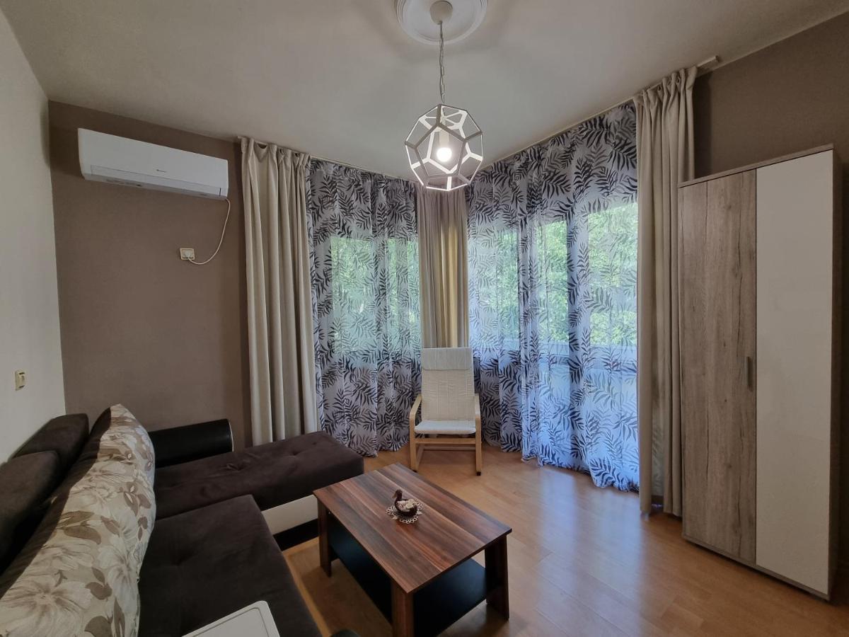 Reni'S Apartment-With Private Parking In Center Burgaz Dış mekan fotoğraf
